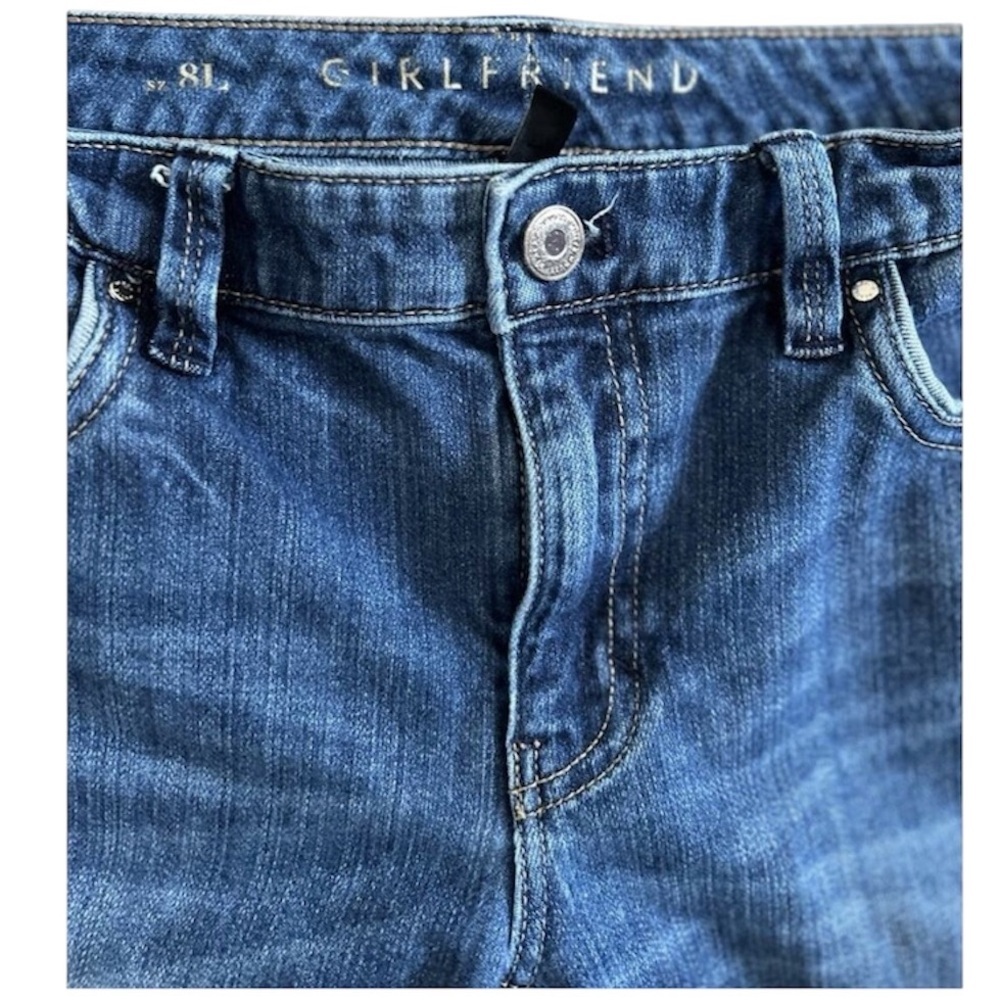 White House Black Market Girlfriend Distressed Jeans. Size 8L. - Picture 5 of 7